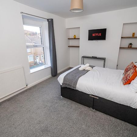 Spacious 3-Bed Near The City Centre سوانسي المظهر الخارجي الصورة