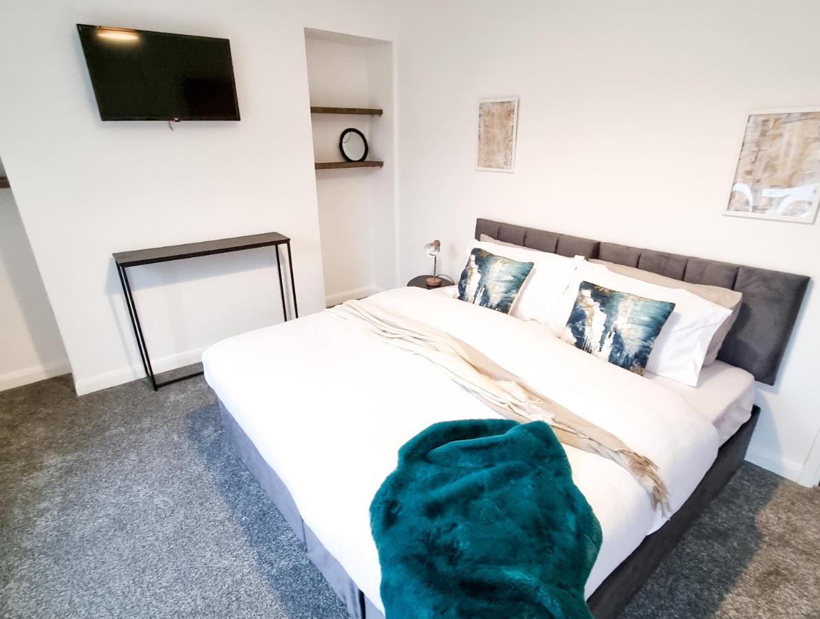 Spacious 3-Bed Near The City Centre سوانسي المظهر الخارجي الصورة