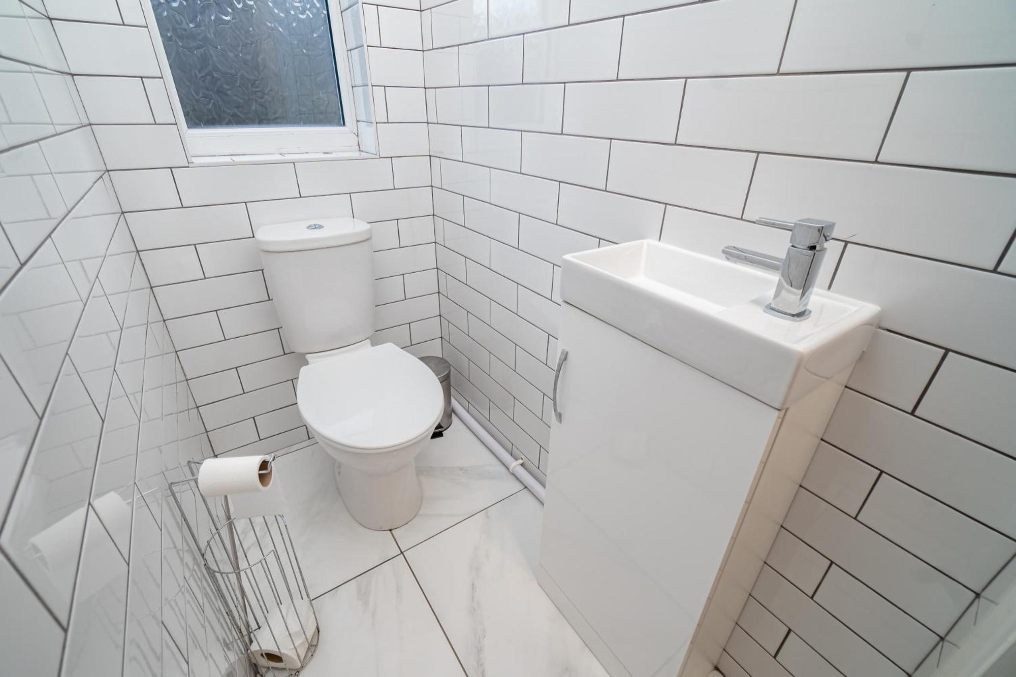 Spacious 3-Bed Near The City Centre سوانسي المظهر الخارجي الصورة